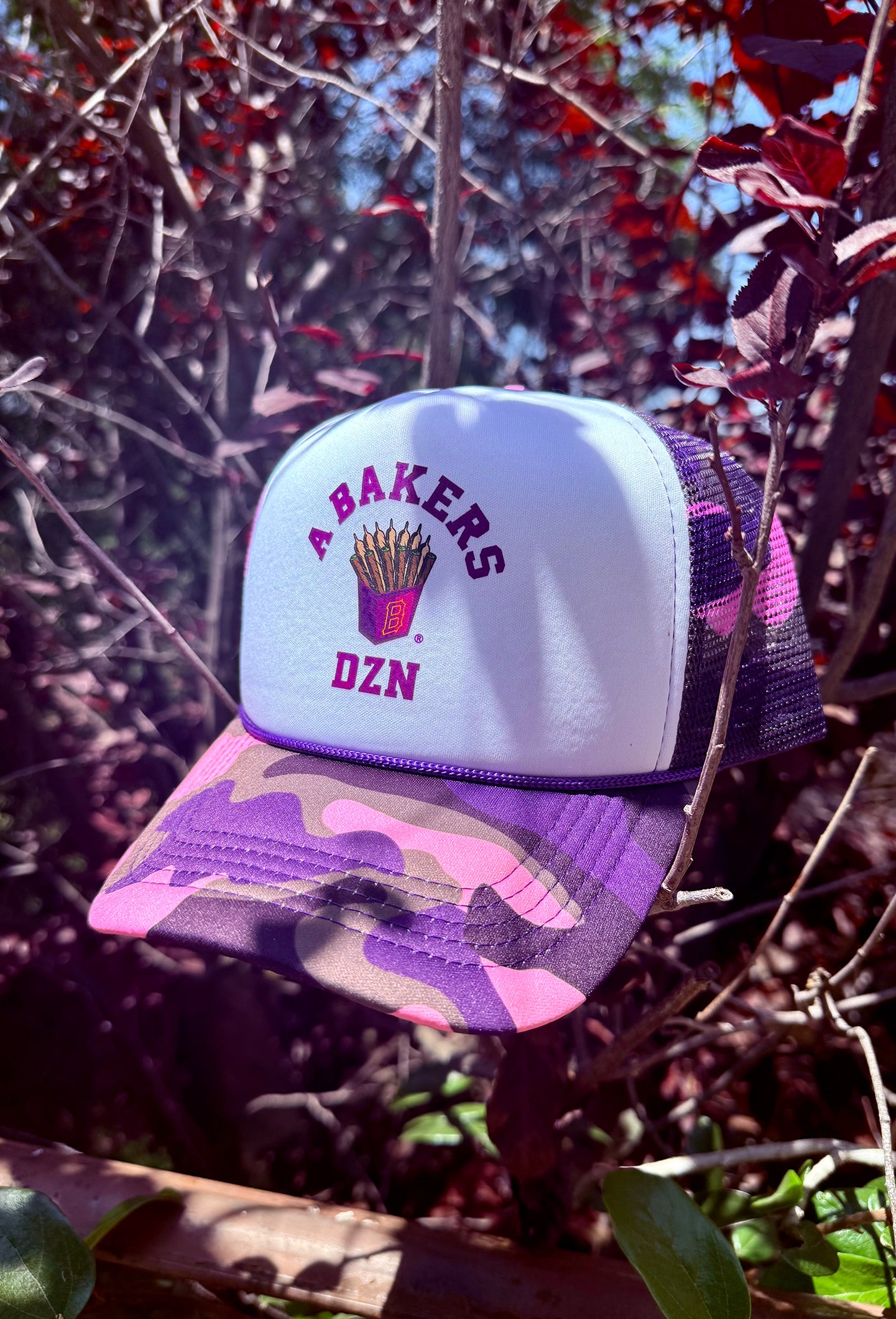 A BAKERS DZN Trucker